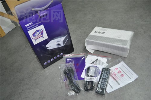 720p���M����������ֵ3DͶӰW600+�u�y