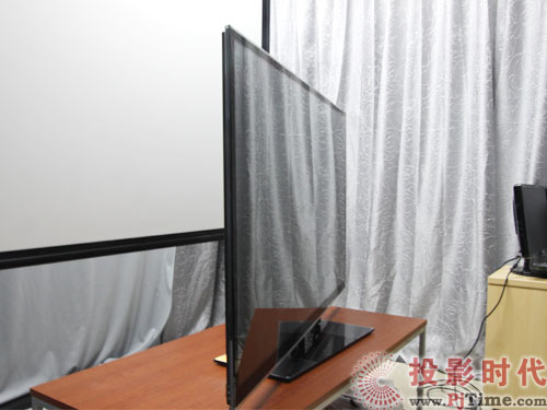 LG 55LX9500-CA正側(cè)面