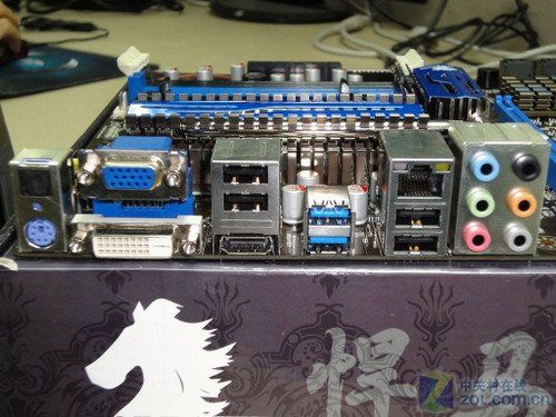 出眾超頻表現 悍馬USB3版890GX售799元