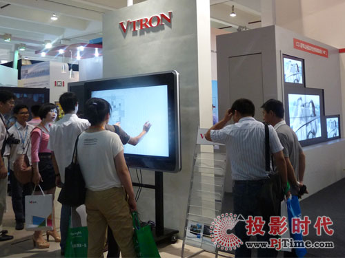 威創(chuàng)觸摸顯示屏展示