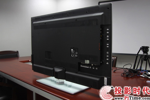 TCL L43V7300A-3D���ҕ �C(j��)������ͽӿ�