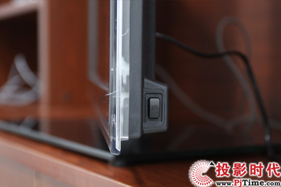 ����LED46X8000D�ҕ �C���������p