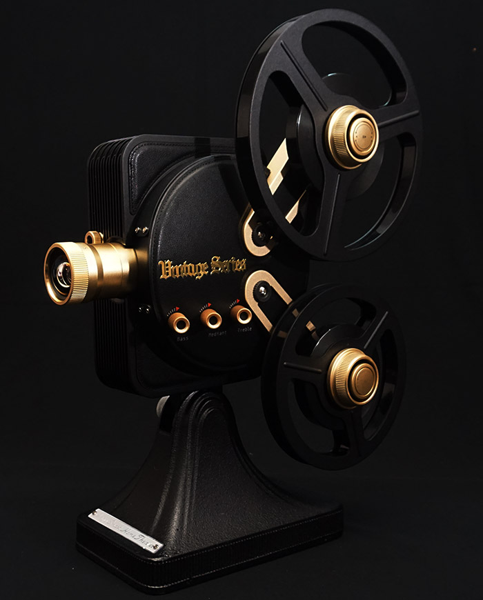 堅果1895電影機驚艷你的大屏時光