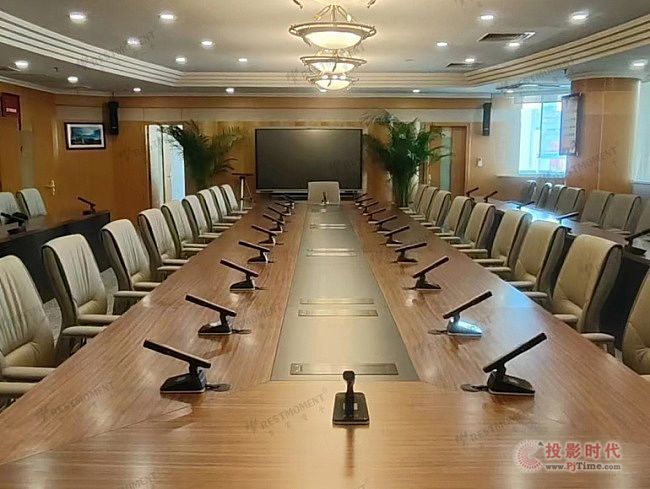 雷蒙電子為工商銀行云南分行會議室設計一套全數字智能化會議系統整體解決方案——雷蒙電子第四代“藍鉆”系列