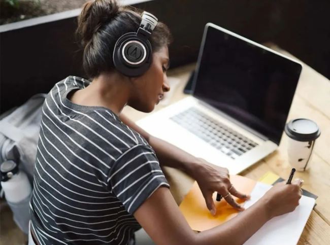 Audio-Technica攜手巴黎Oakley Bunker,共筑運動會中的音頻盛宴!