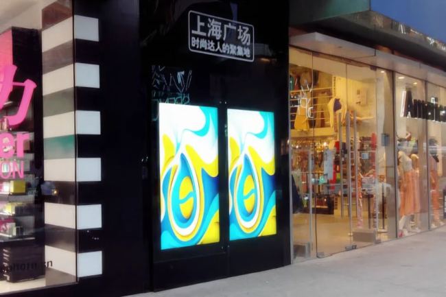 視美泰4K大屏智慧終端主板AIoT-3568HV在雙屏廣告機項目的應用