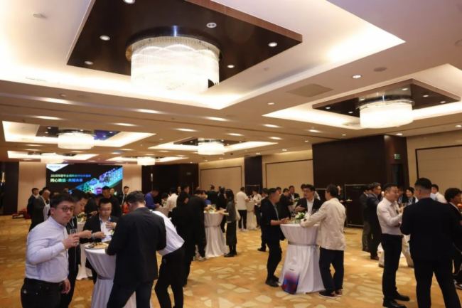 突破投影邊界!科視動(dòng)態(tài)映射引爆InfoCommChina