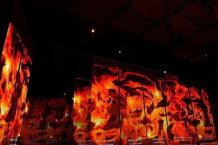 圖片包含 火, 建筑, 自然, 壁爐
AI 生成的內容可能不正確。